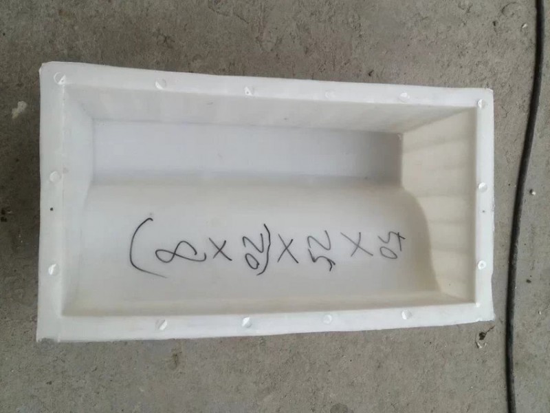 路緣石模具多種規格，便宜供應