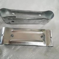 大棚配件廠現(xiàn)貨供應(yīng)大棚圓管雙拱卡批發(fā)大棚雙梁卡子